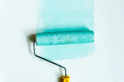 Peinture intérieure à Rochebrune — murs, plafonds et boiseries